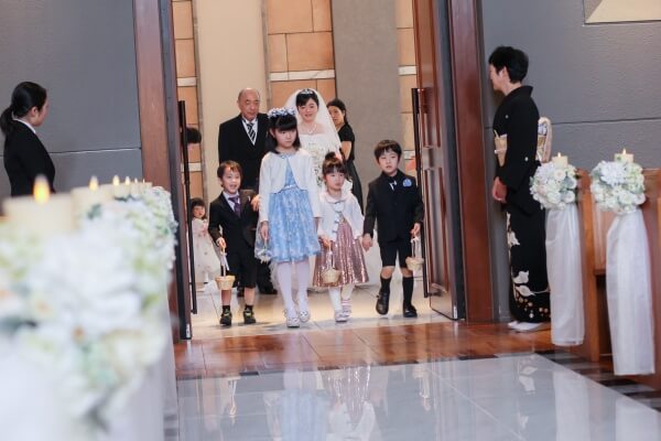 プレ花嫁が憧れるチャペル挙式 可愛いちびっ子参加演出 スタッフブログ 公式 ブライダルステージデュオ グランシャリオ 新潟県新潟市の結婚式 結婚 式場