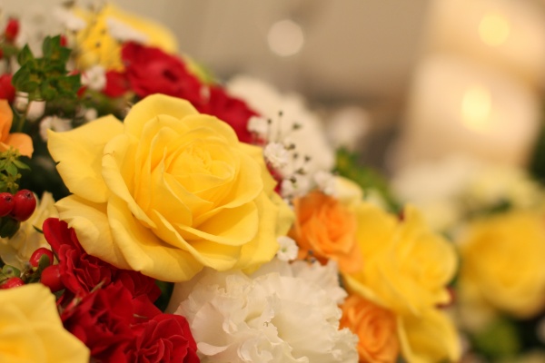 結婚式で大人気 バラに込められた花言葉 意味合いについて スタッフブログ 公式 ブライダルステージデュオ グランシャリオ 新潟県新潟市の結婚式 結婚式場