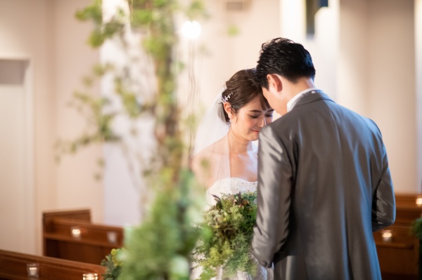 誓いのキスはどこにする キスする場所それぞれの意味をご紹介 スタッフブログ 公式 ブライダルステージデュオ グランシャリオ 新潟県新潟市の結婚式 結婚式場